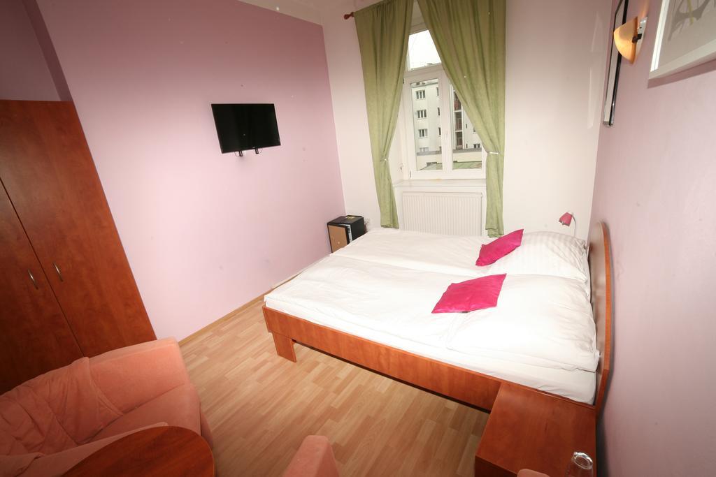 Otel Leon 3*